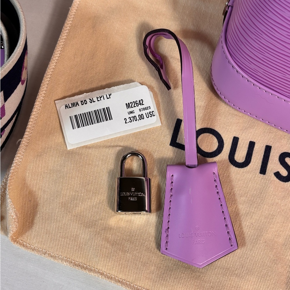 Beautiful Louis Vuitton Lilac Alma bb Sold - Picture 12 of 16